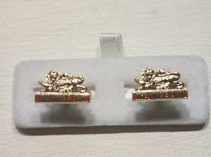 Kings Own Regiment enamelled cufflinks - Click Image to Close